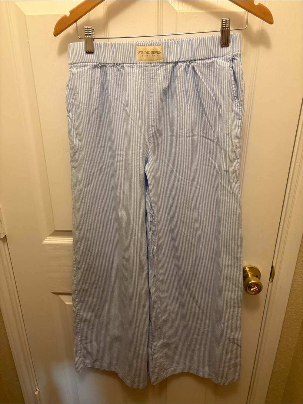 Women's size Large Light Blue Striped Lounge Pants